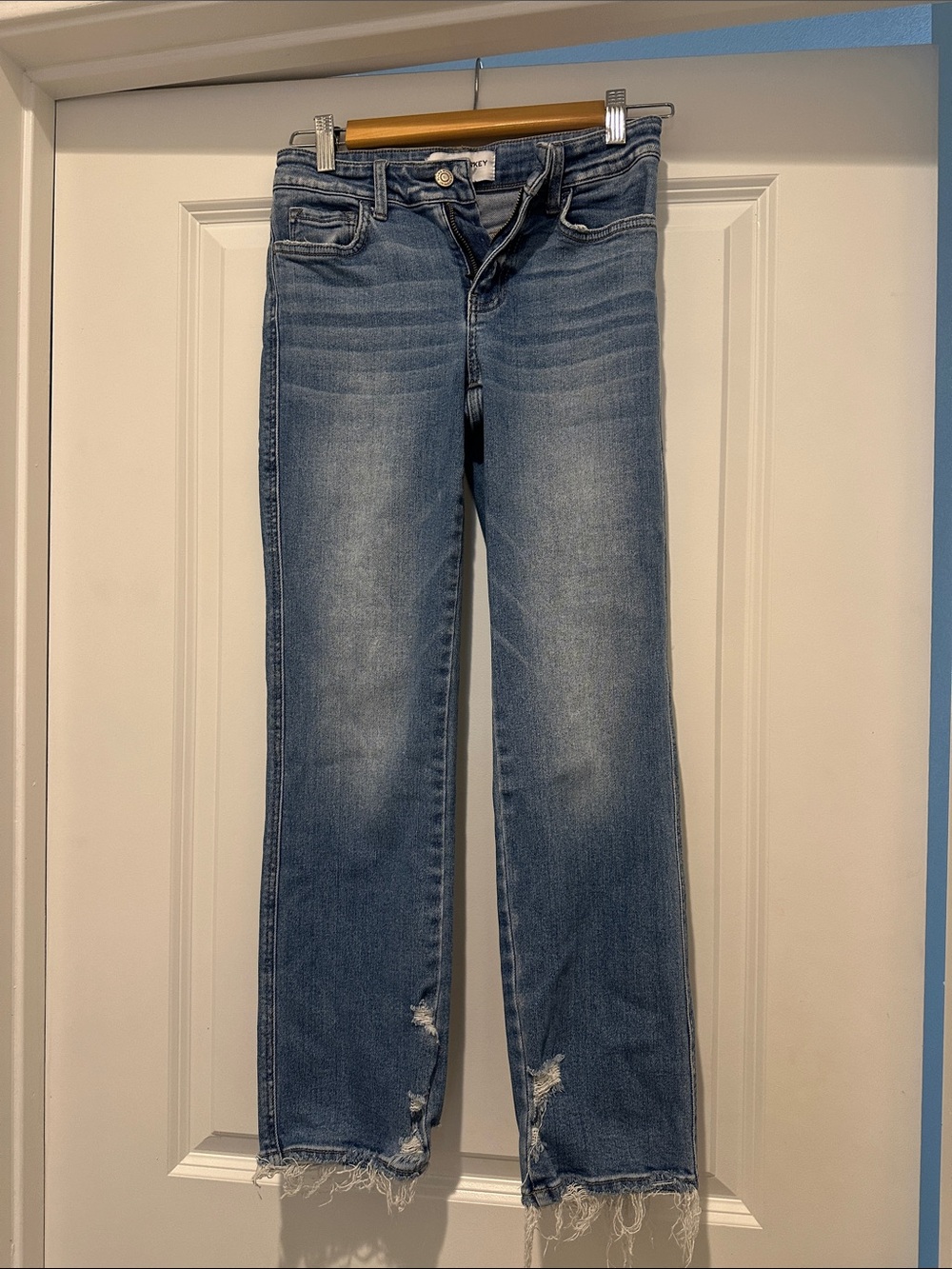Flying Monkey Mid-Rise Cropped Straight Jeans Distressed Raw Frayed Hem 25